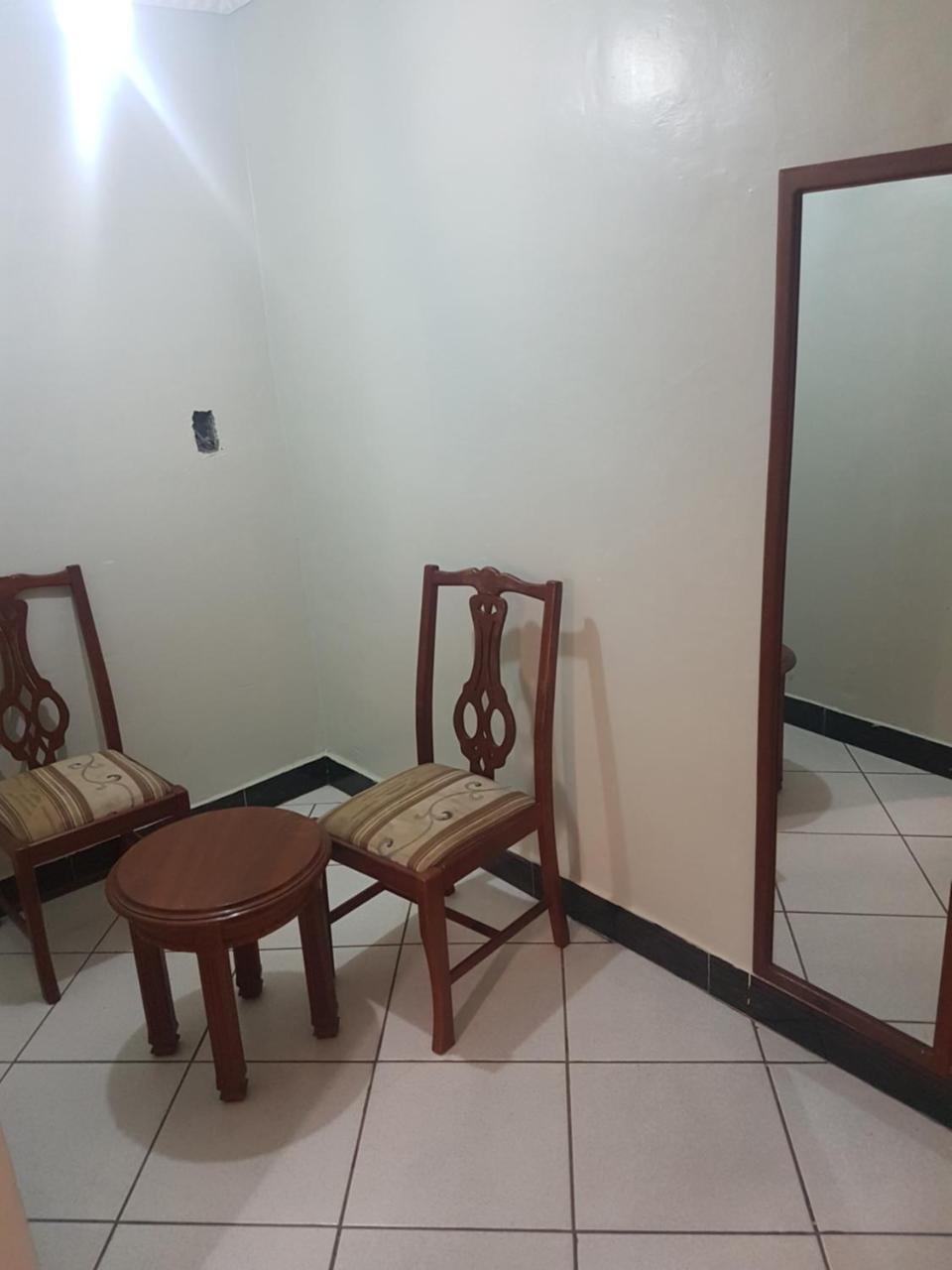 Center Inn Аруша Екстериор снимка